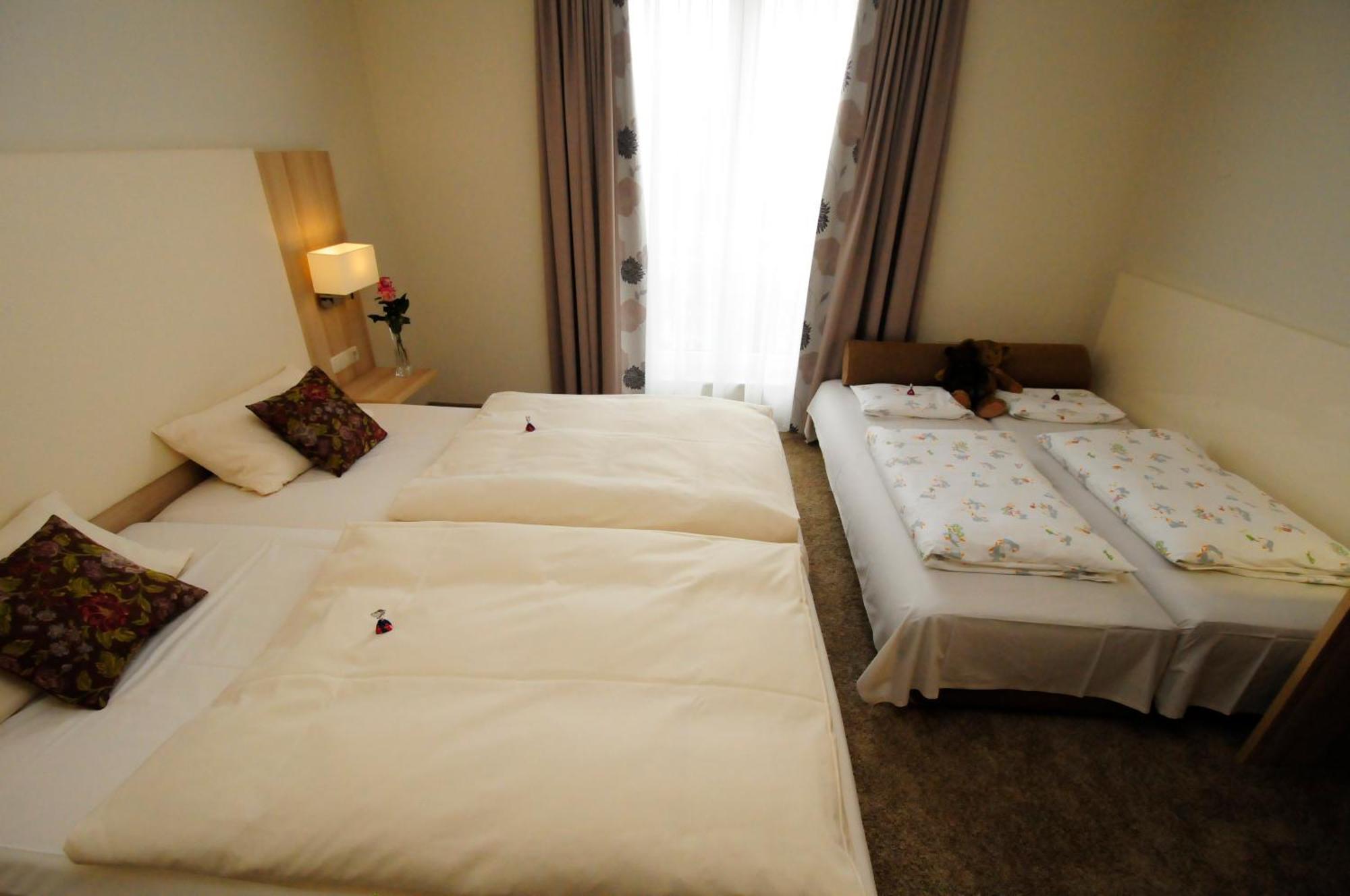 Hotel Kannenkeller Lauingen Room photo